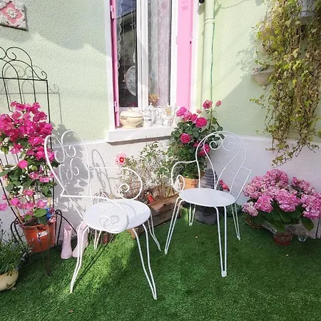 Chez Paulette, Nuit Hors Du Temps Hébergement de vacances